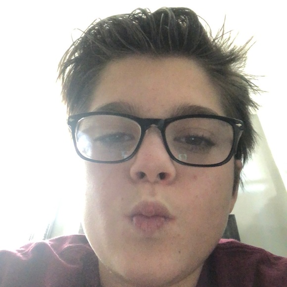 Meet your Posher, Justin - Picture 1 of 1